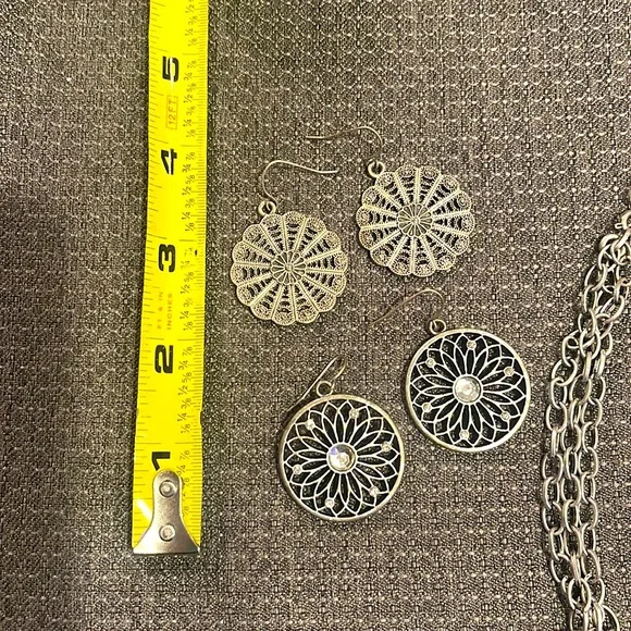 Silver Sparkle! CUTE - Picture 5 of 11